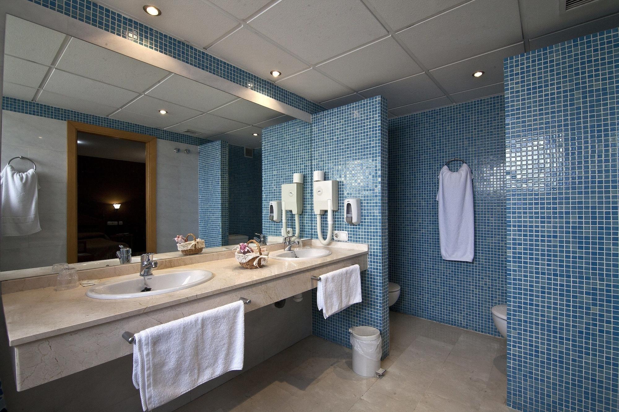 Hotel Tocina Business 3*
