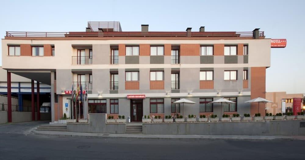 Hotel Tocina Business 3*