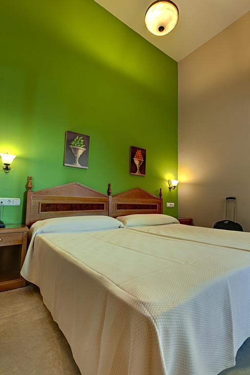 Hotel Tocina Business 3*