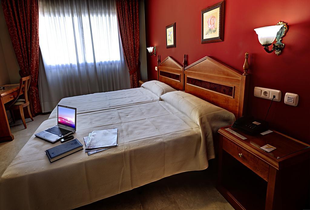 Hotel Tocina Business